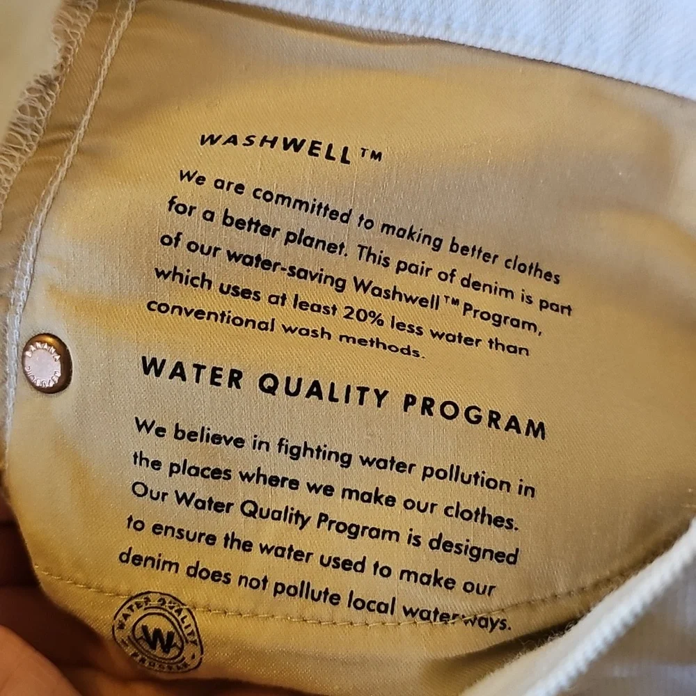 Banana Republic White High-Waisted Jeans - Picture 6 of 11